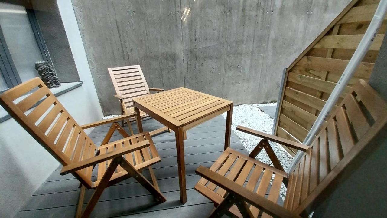 Peaceful Basement Apartment With Terrace & Free Gym Budapest Exterior foto