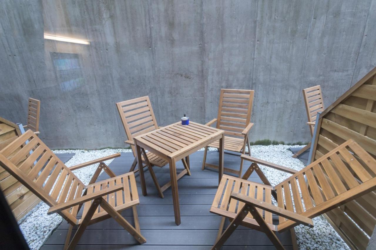 Peaceful Basement Apartment With Terrace & Free Gym Budapest Exterior foto